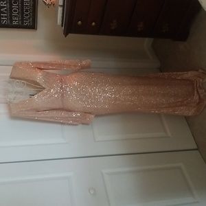 SHE'S GOLDEN❣️Rose gold sequined maxi dress, size medium NWT